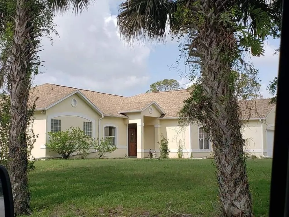 Slide of J&M Roofing & Construction