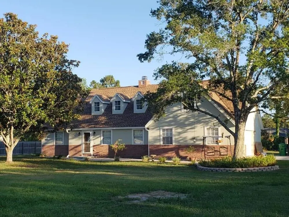 Slide of J&M Roofing & Construction