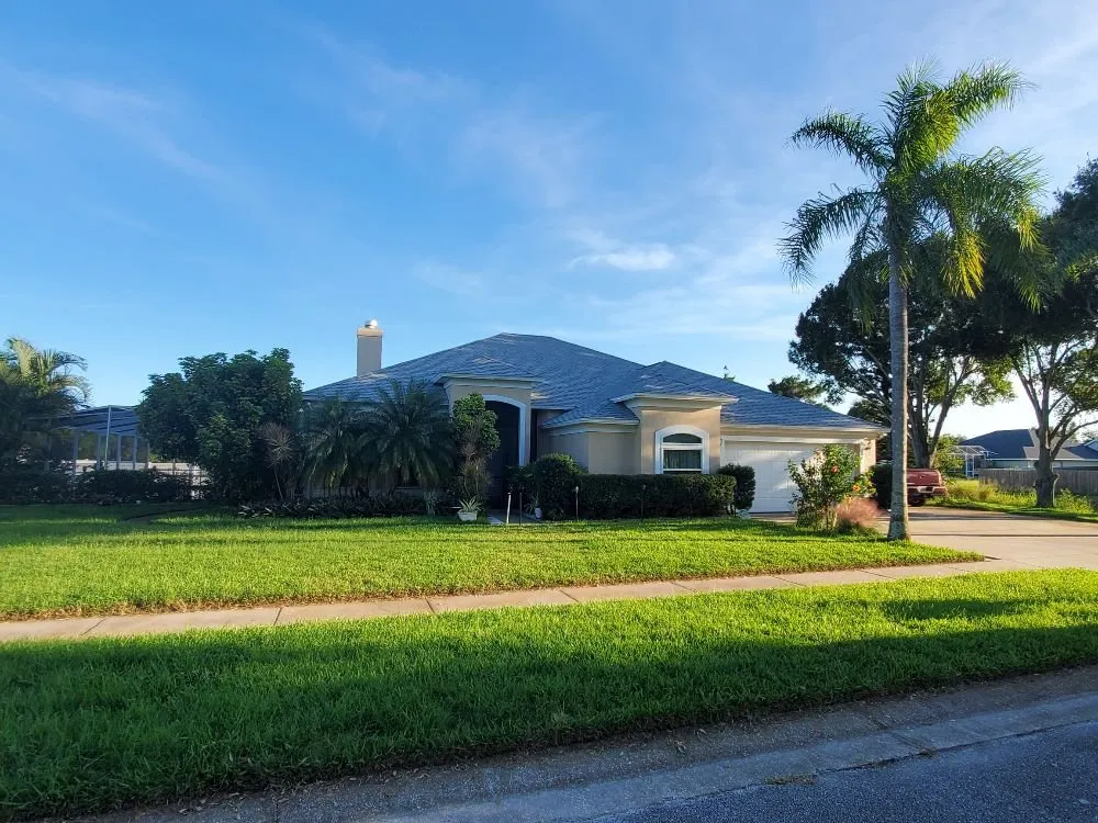 Slide of J&M Roofing & Construction