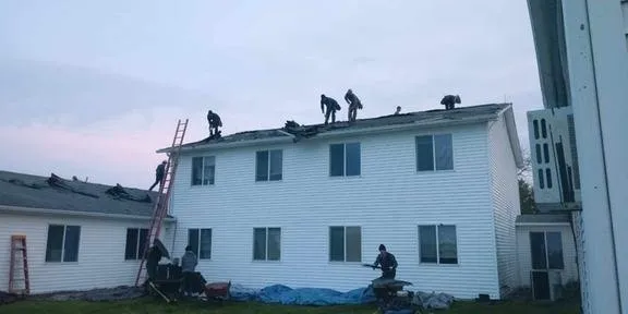 Slide of J&M Roofing