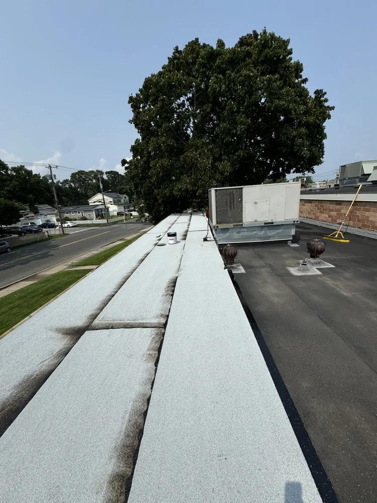 Slide of J&M Roofing