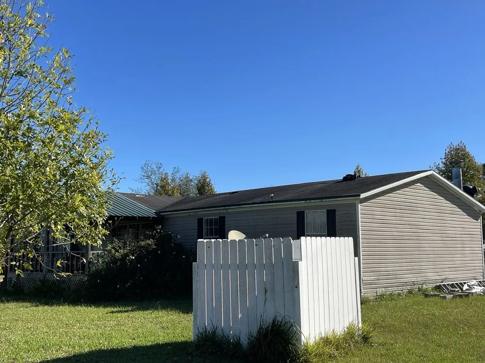 Expert shingle roofing service in Pomona Park, FL - JM Roofing