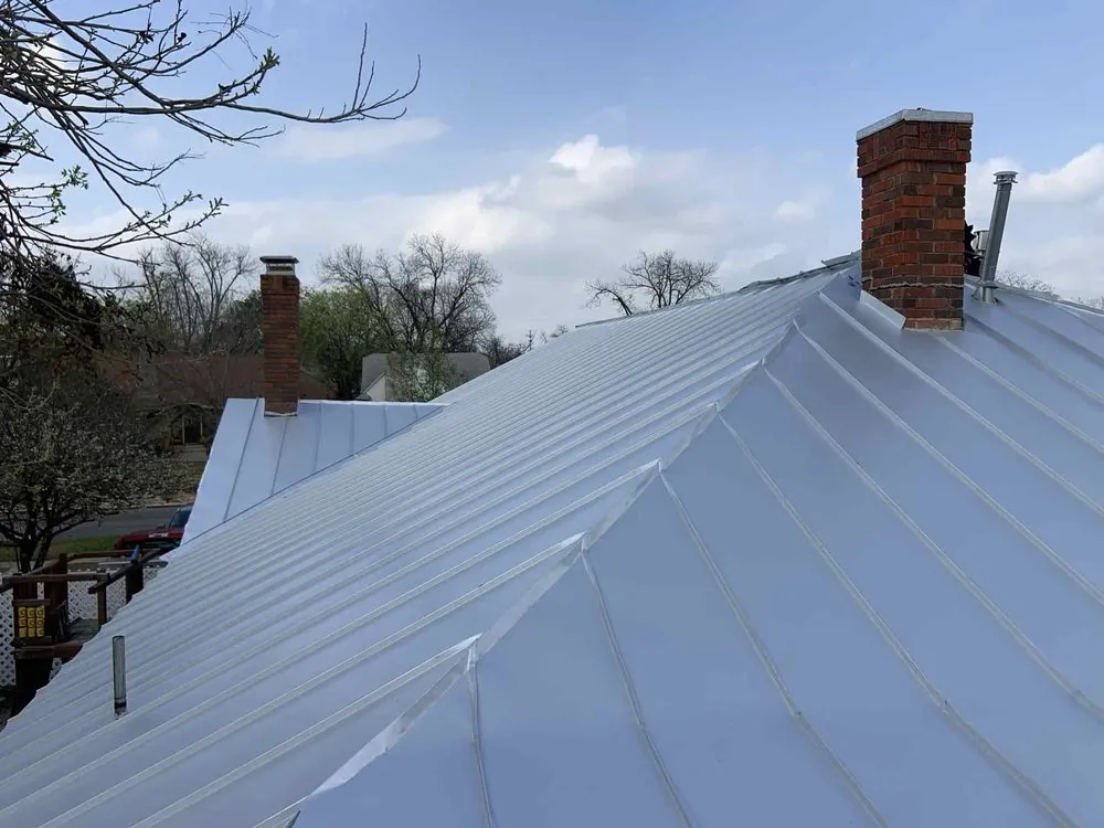 Slide of J&M Roofing