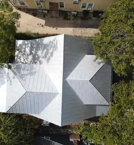 Slide of J&M Roofing