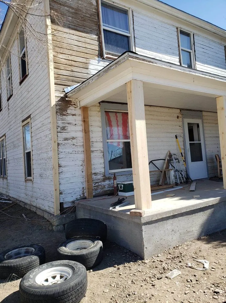 Slide of J&O roofing