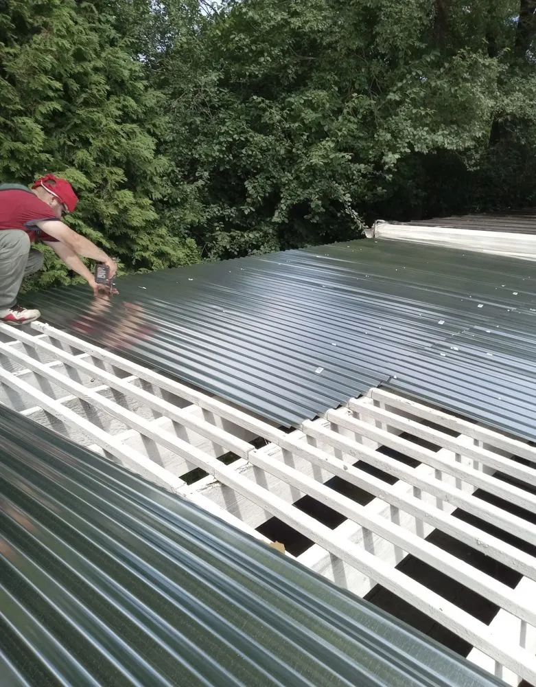 Slide of Joa Construction