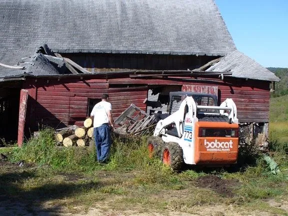 Slide of Joe Tlougan Roofing