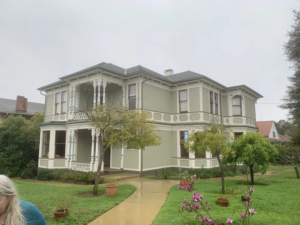 Slide of Joel's Roofing & Rain Gutter