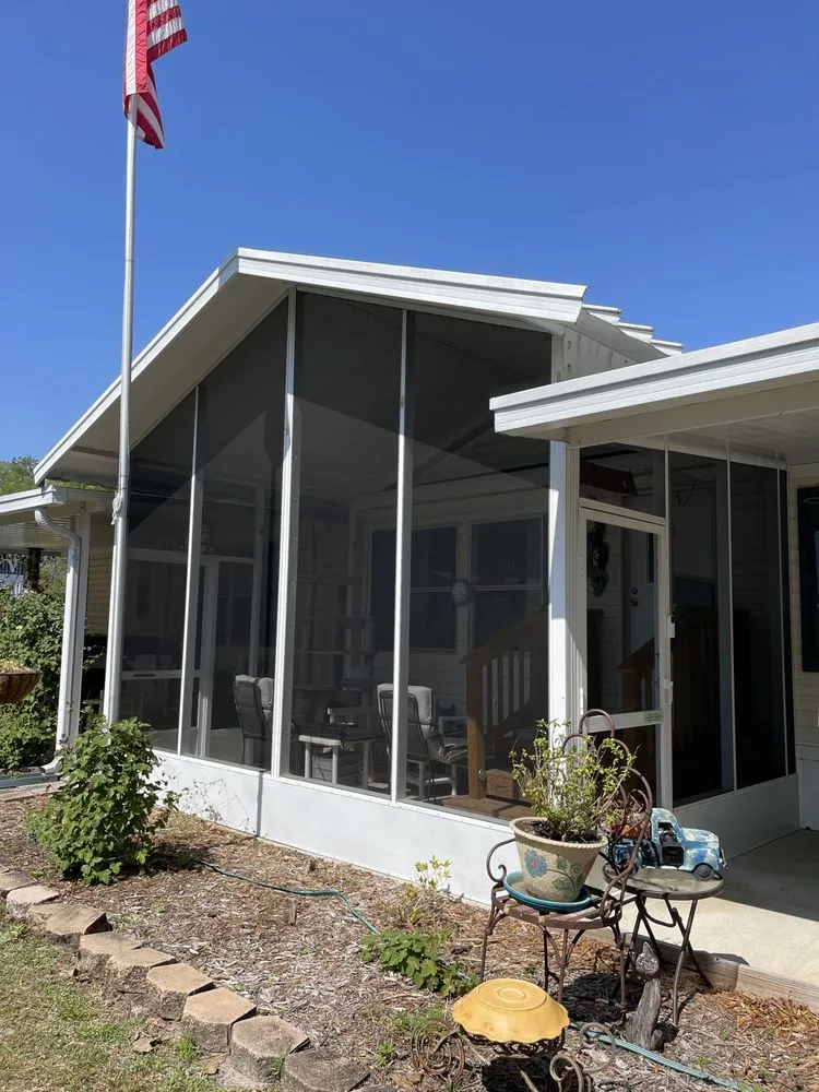 Slide of Joe’s Aluminum, Screen & Vinyl Repair