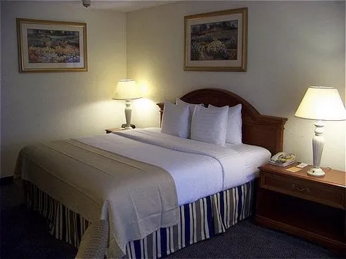 Slide of Joe’s Roofing & Paving