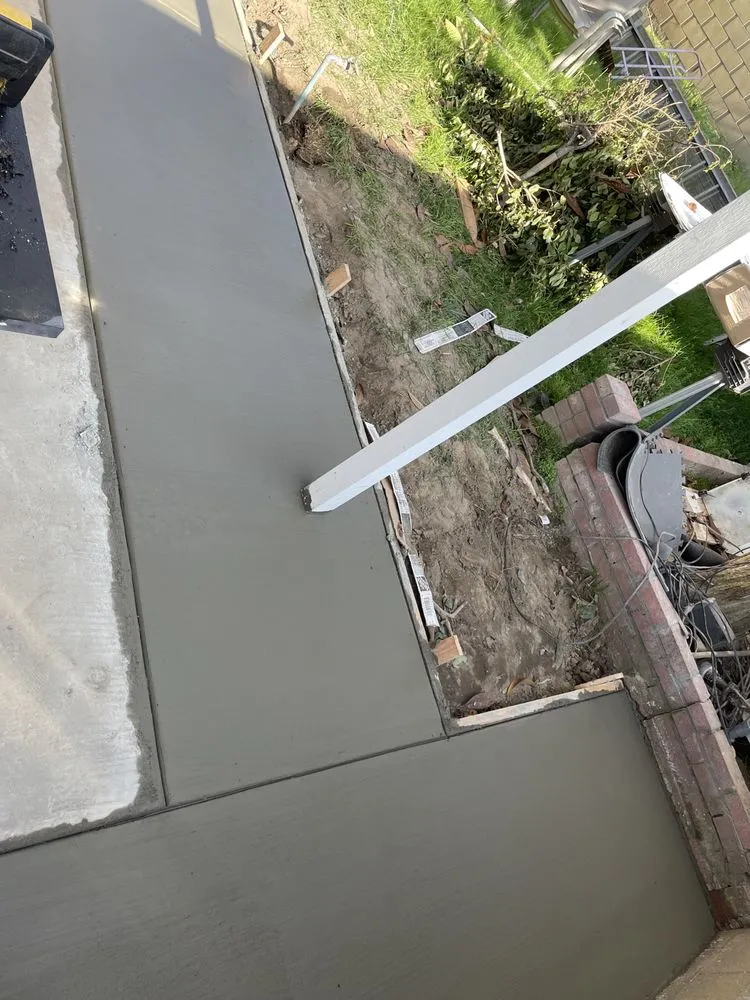 Slide of Joe’s Roofing & Paving