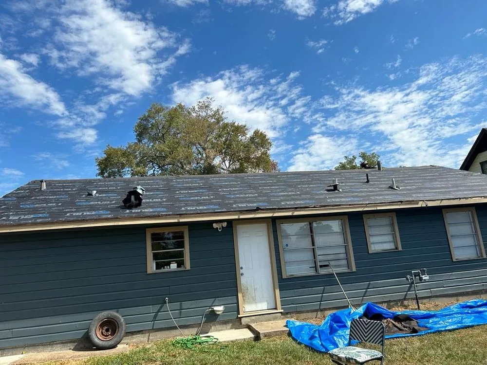 Slide of Joe’s Roofing