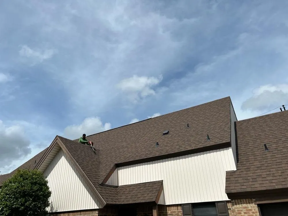 Slide of Joe’s Roofing