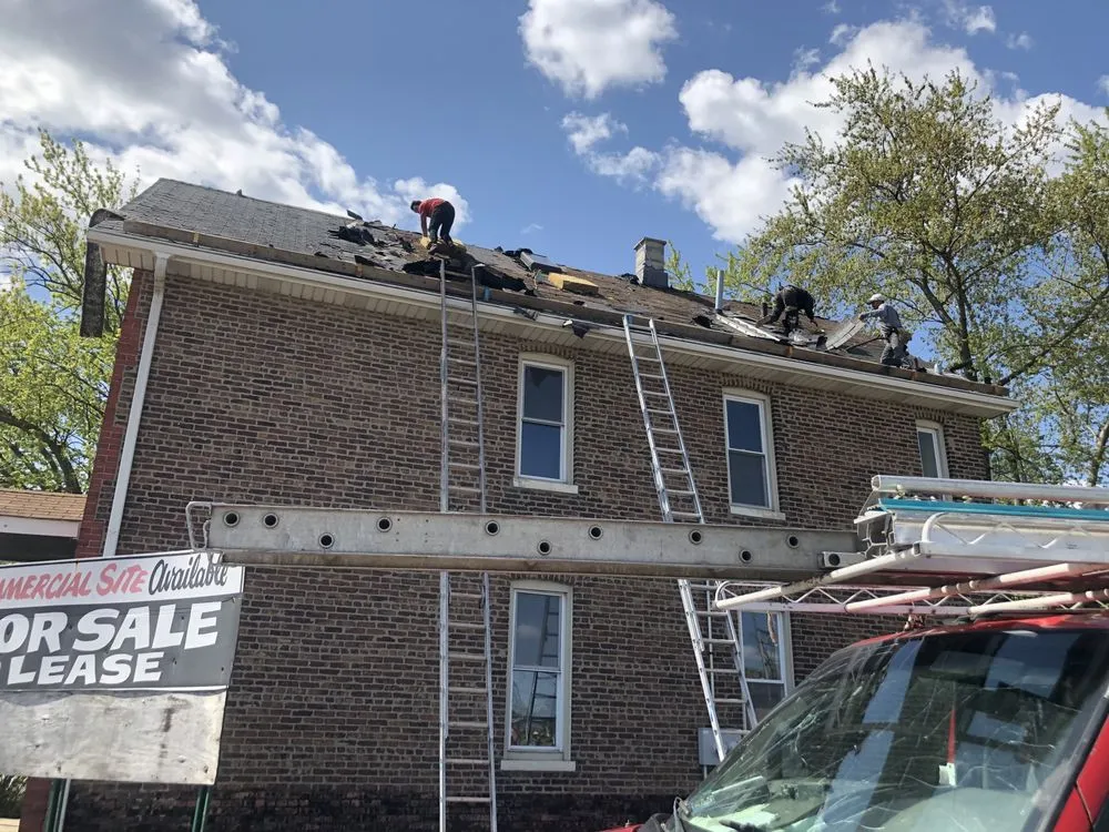 Slide of Joe’s Roofing