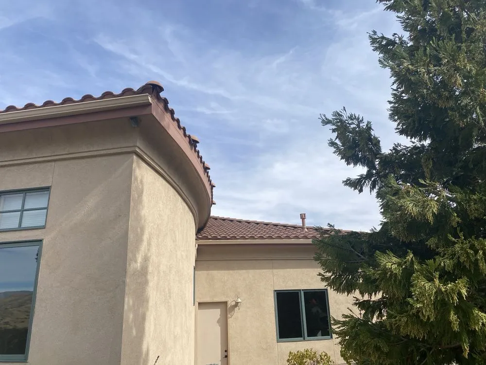 Slide of Joe's Roofing