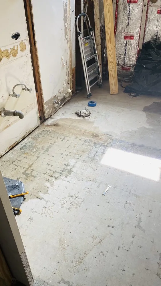 Slide of John Gomez Home Remodeling