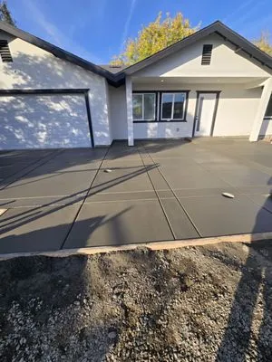 Joissy Contruction & Home Services Logo