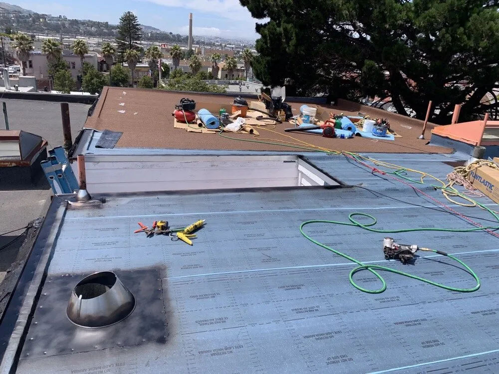 Slide of Jorge Lopez Roofing