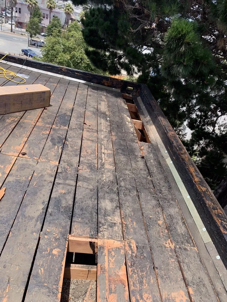 Slide of Jorge Lopez Roofing