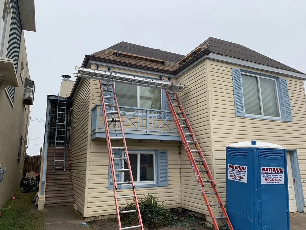 Slide of Jorge Lopez Roofing