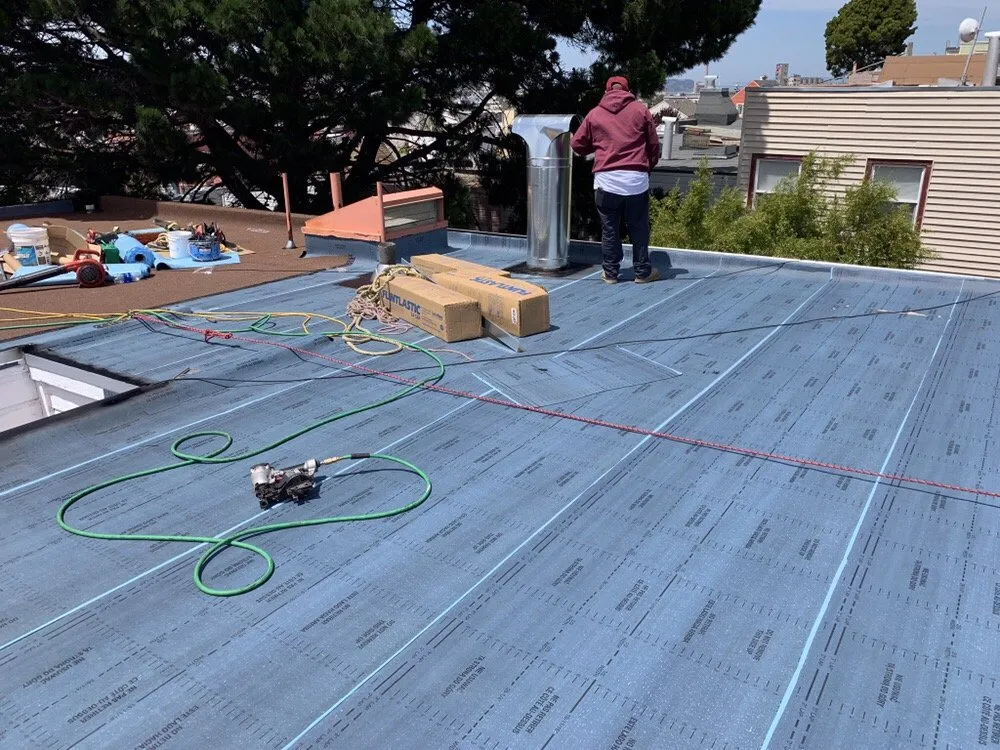 Slide of Jorge Lopez Roofing