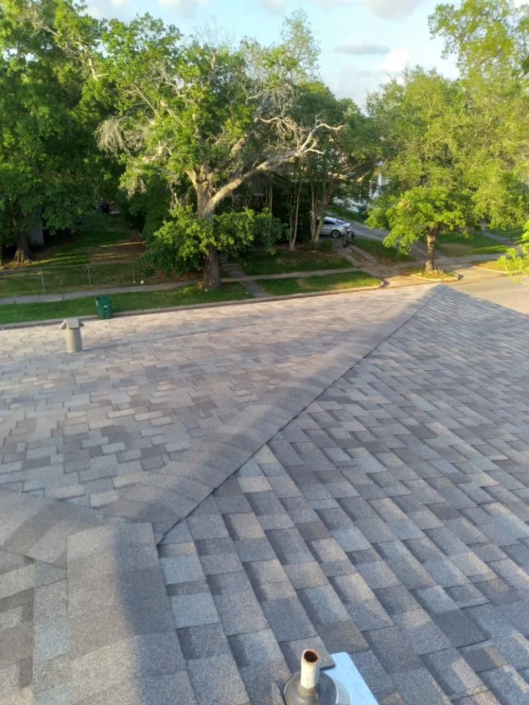 Slide of Jorge O&G Roofing and Construction