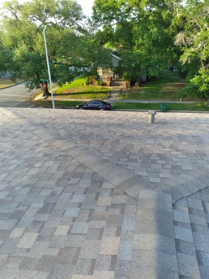 Slide of Jorge O&G Roofing and Construction