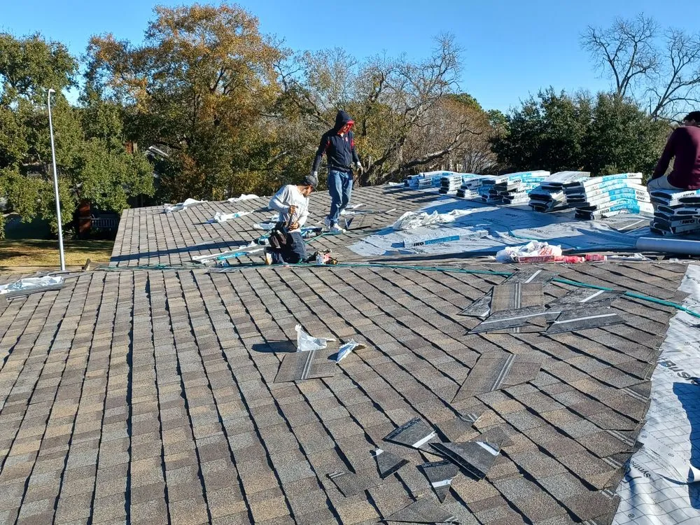 Slide of Jorge O&G Roofing and Construction