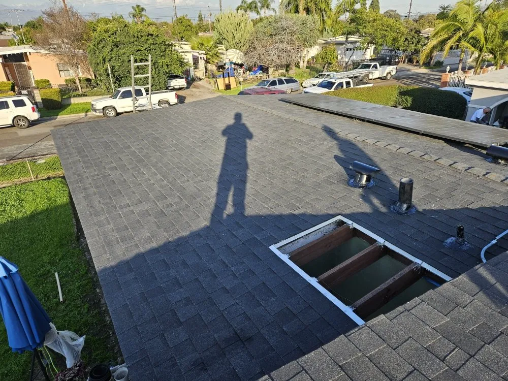 Slide of Jorges Roofing & Construction