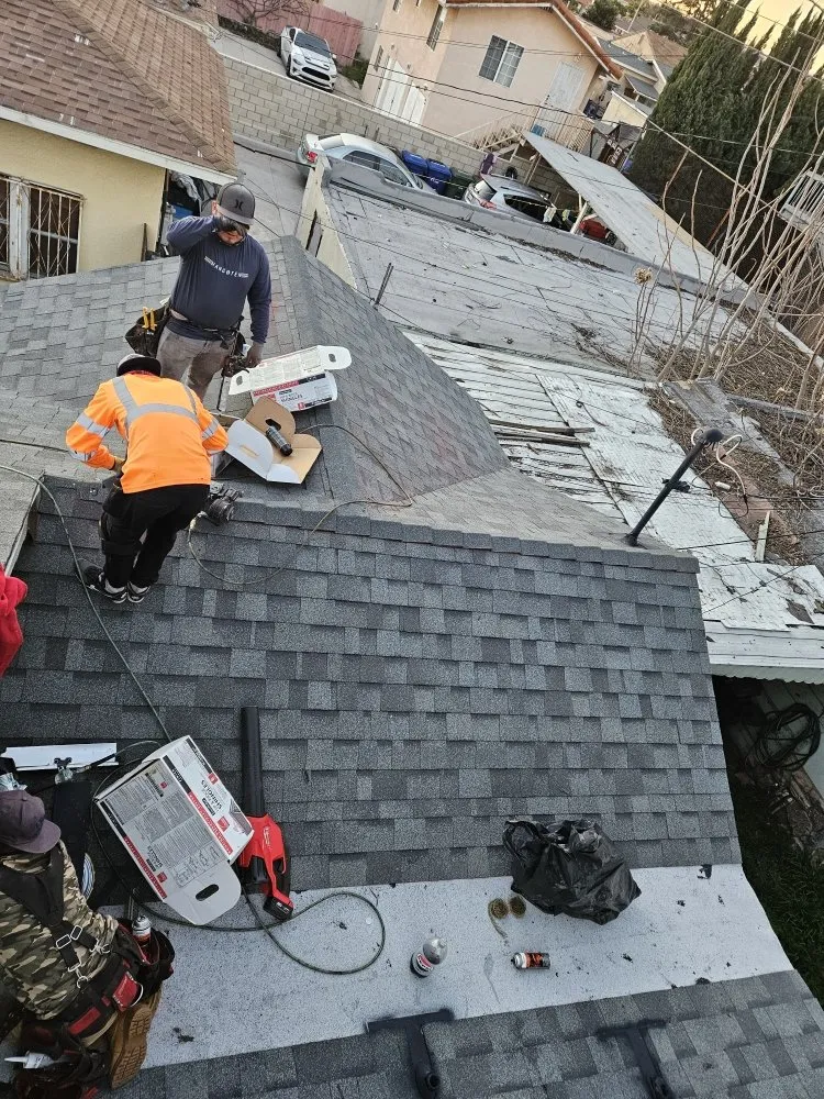 Slide of Jorges Roofing & Construction