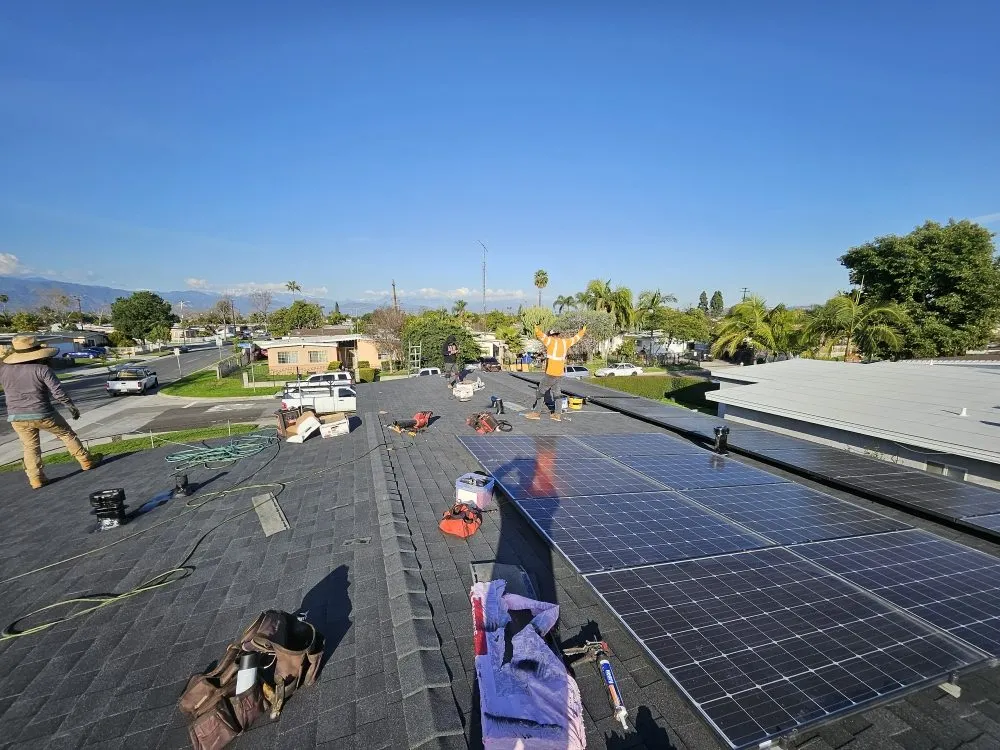 Slide of Jorges Roofing & Construction