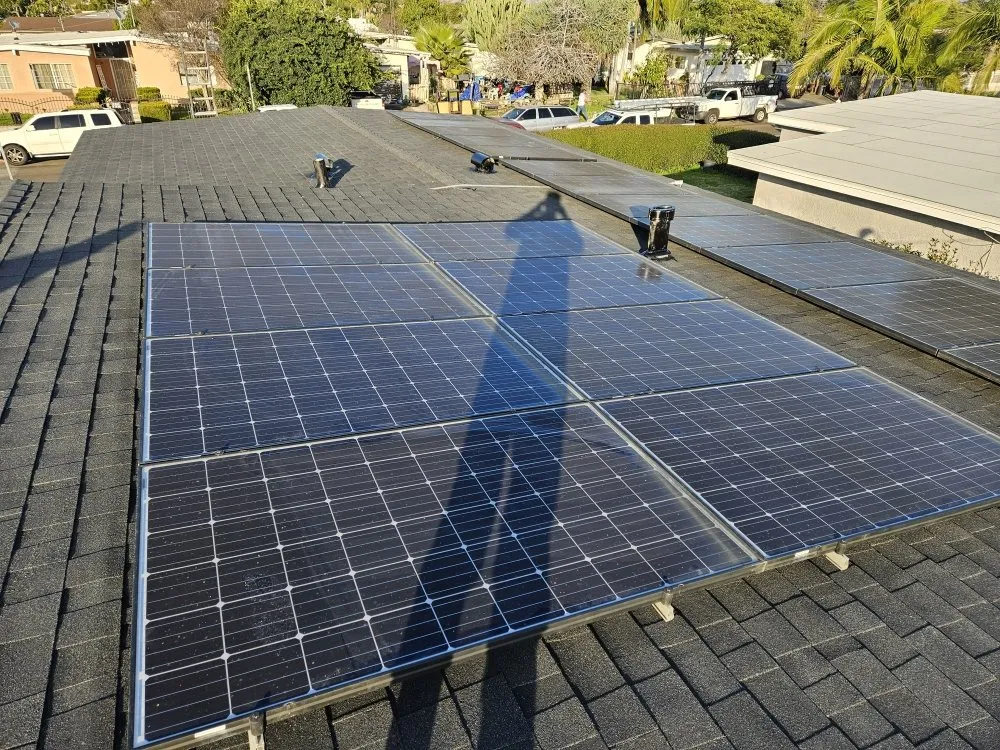 Slide of Jorges Roofing & Construction