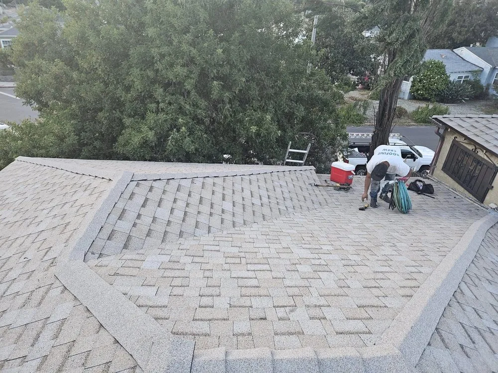 Slide of Jorges Roofing & Construction