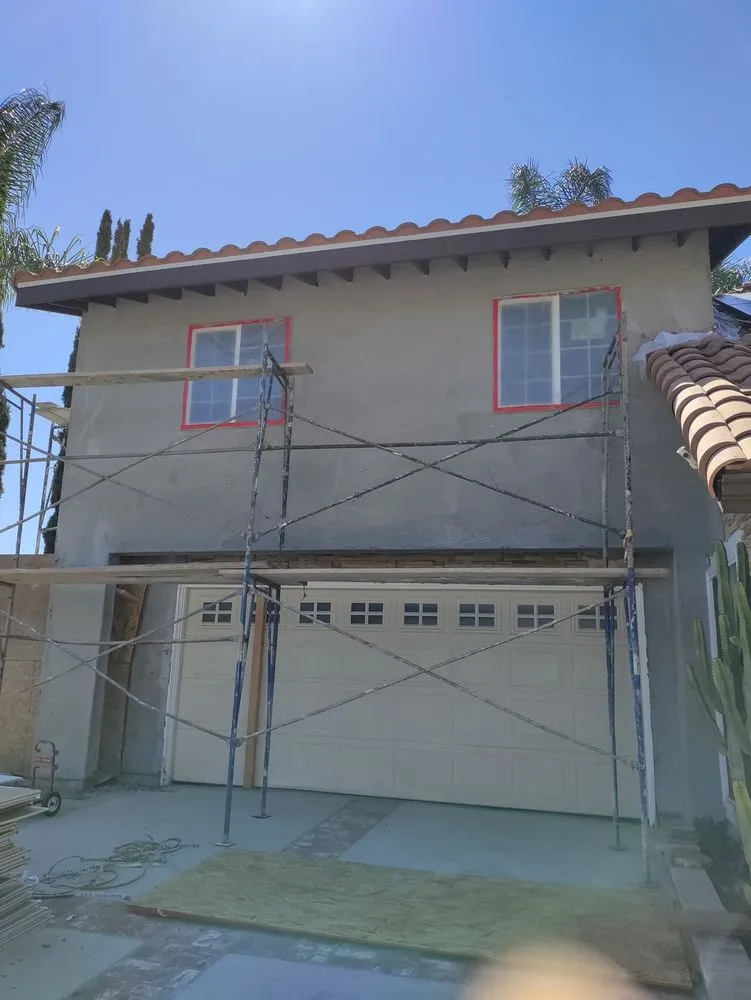 Slide of Jorges Roofing & Construction