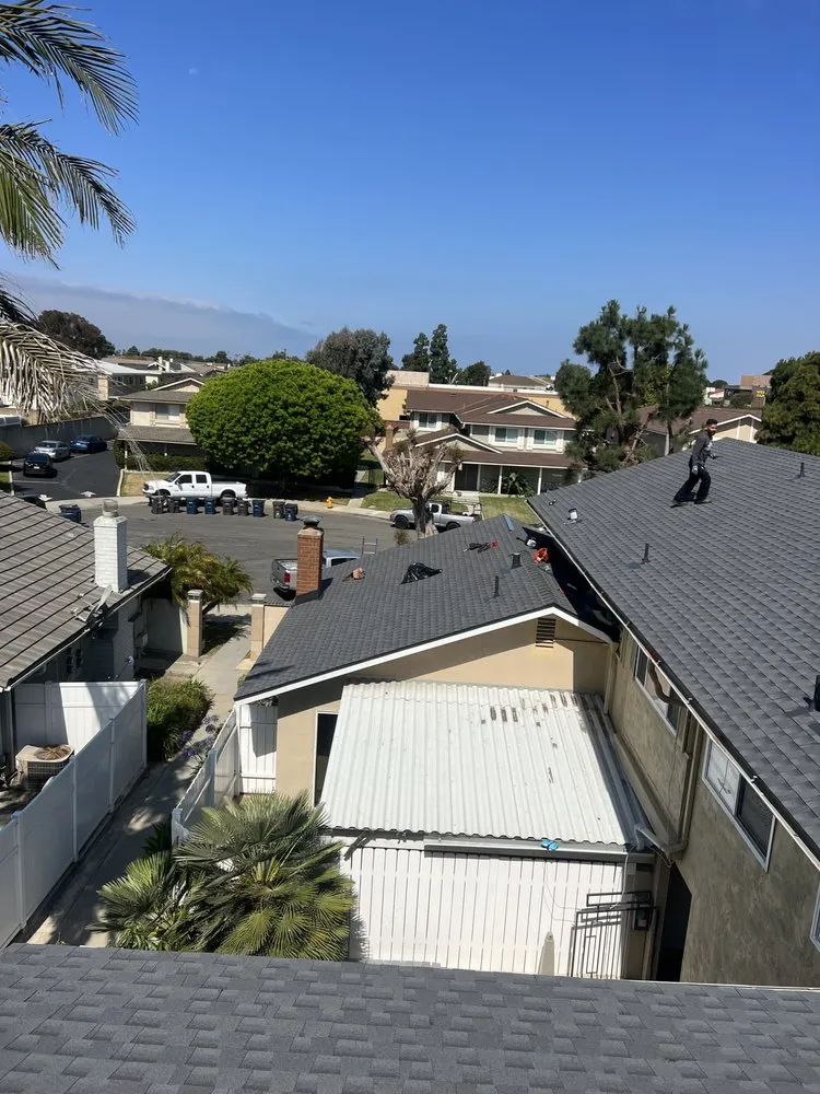 Slide of Jos Roofing South