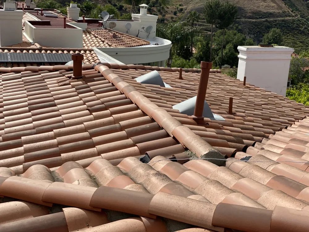 Slide of Jose Cruz's Roofing and Construction