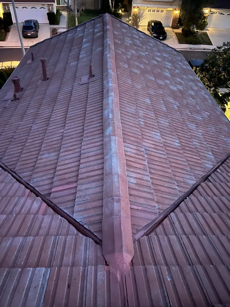 Slide of Jose Cruz's Roofing and Construction