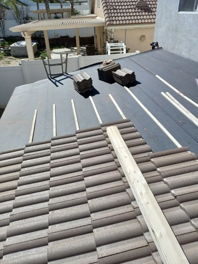 Slide of Jose Roofing Service