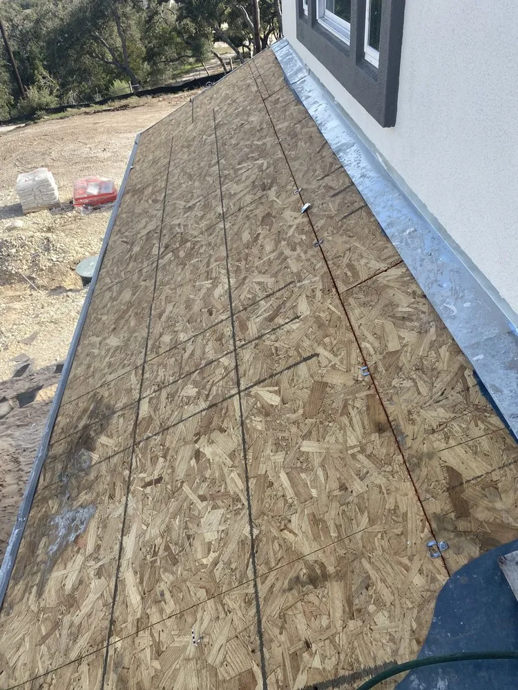 Professional residential roofing service experts serving Del Valle, TX - Jose S Reyes Roof