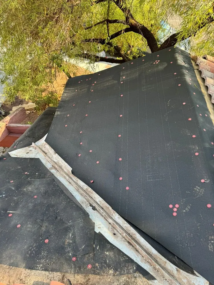 Slide of Jose's Roofing Multi Services