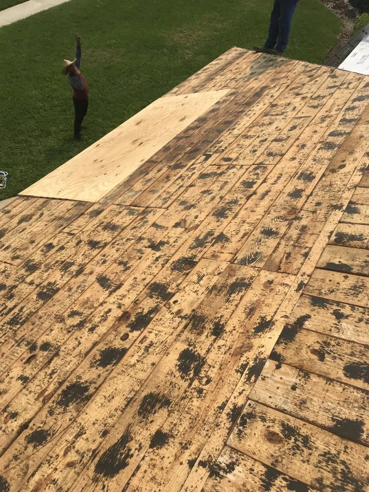 Slide of JPE Roofing & Construction