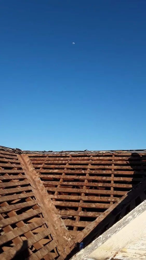 Slide of JR American Roofing