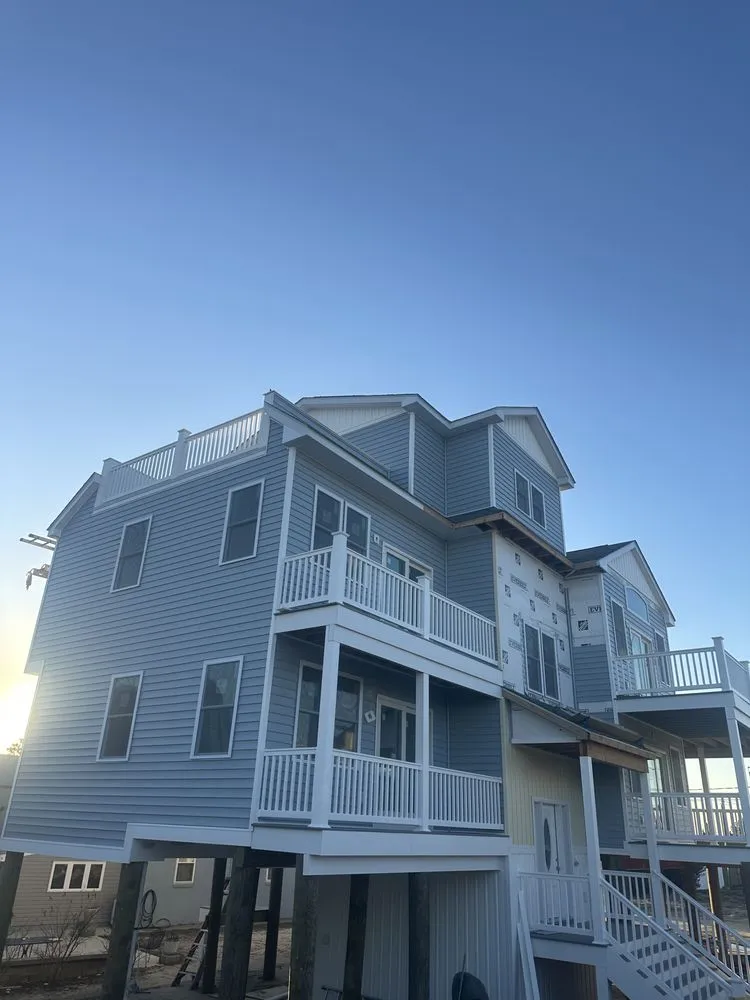 Slide of JR Gomez Builder