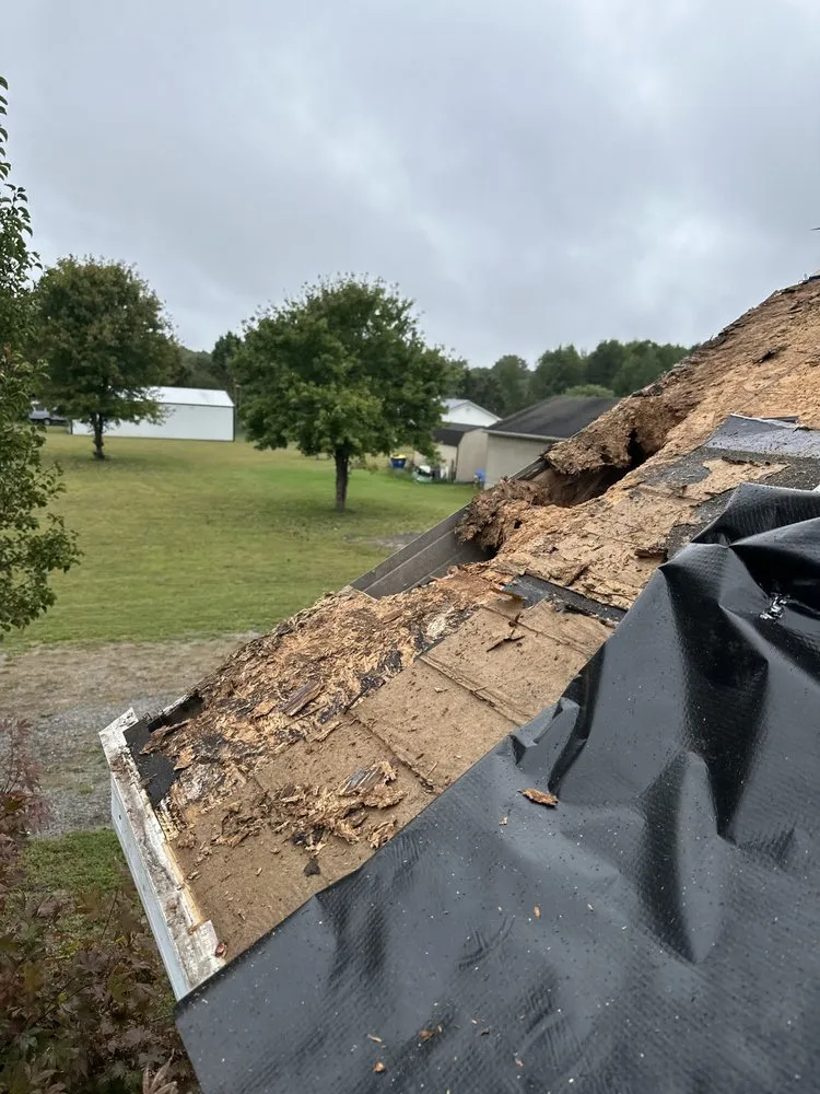 Slide of JR Gomez Builder