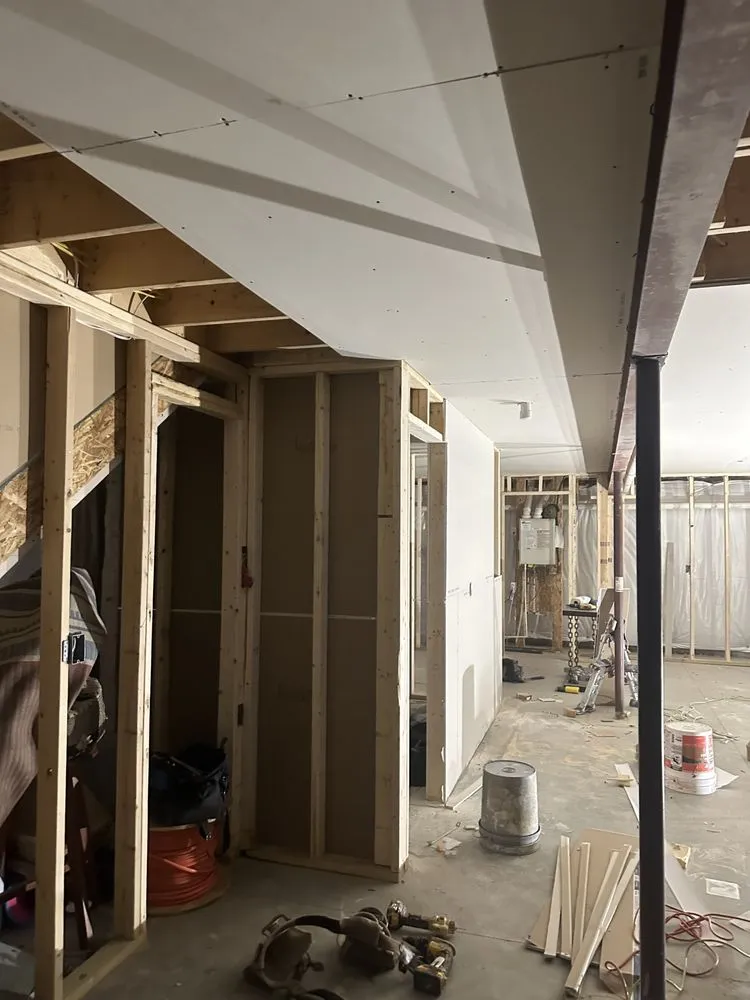 Slide of JR Gomez Builder