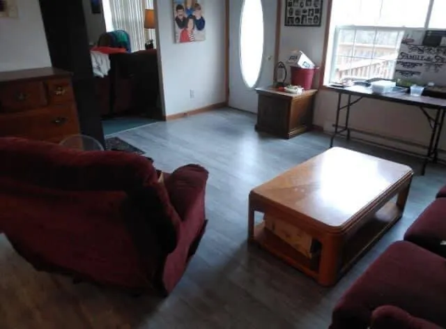 Slide of J&R Home Improvements