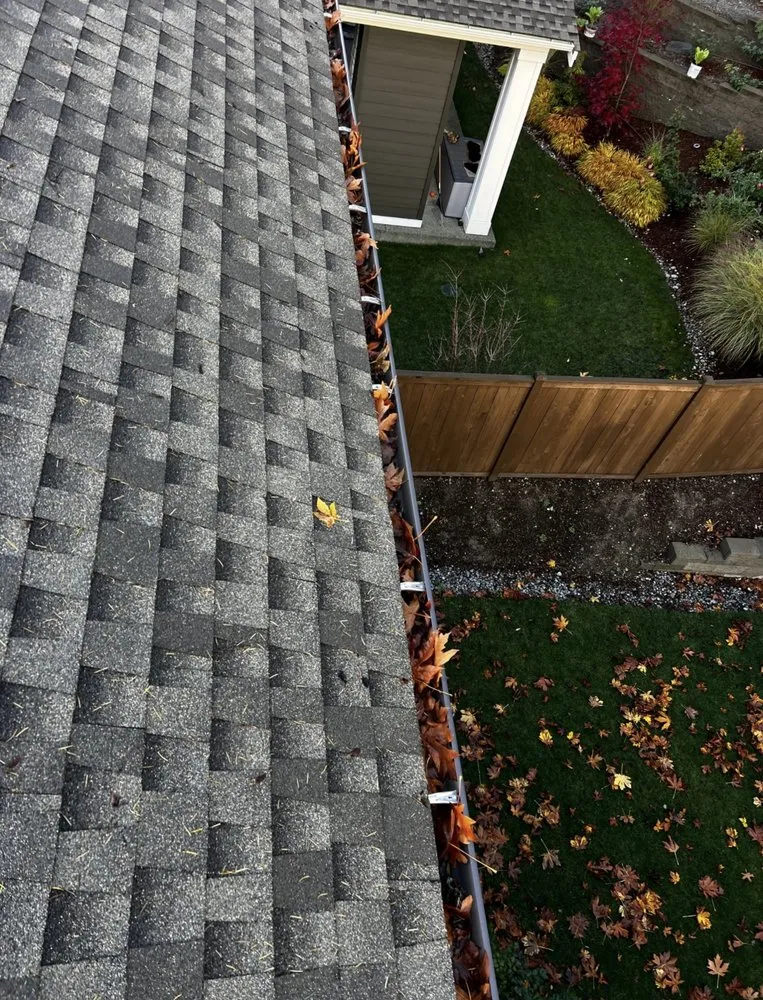 Slide of JR Roof Cleaning