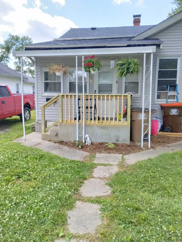 Slide of J&R Roofing and Repair