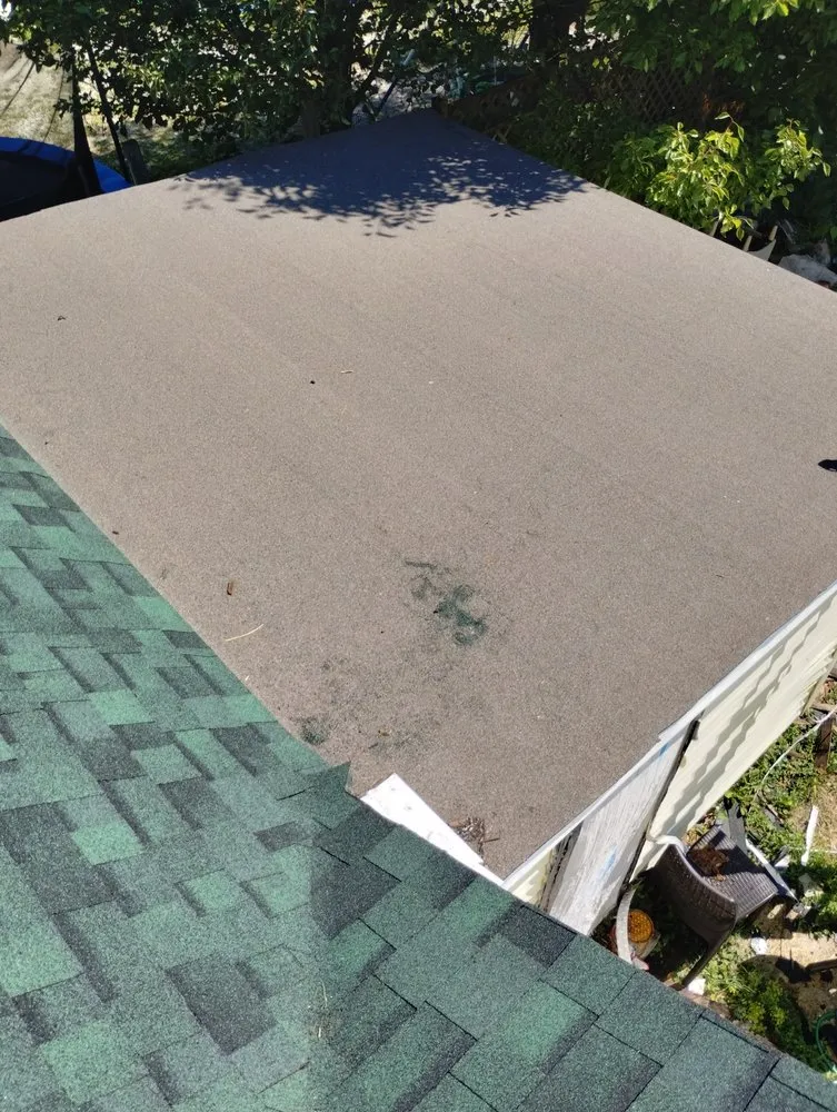 Slide of J&R Roofing and Repair