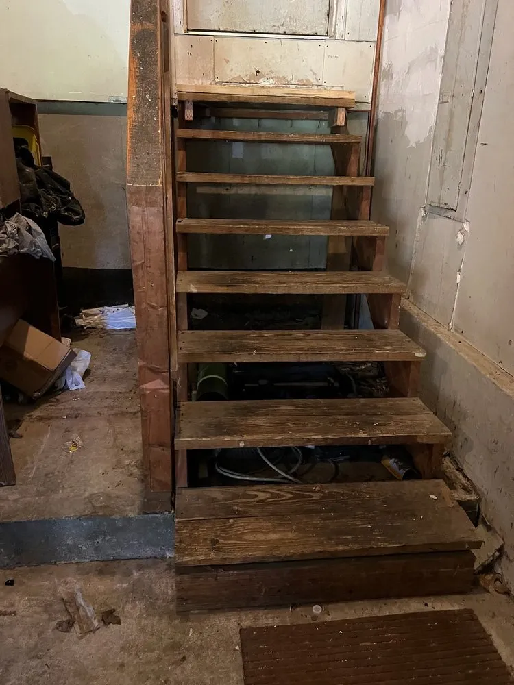 Slide of JRM Carpentry Company